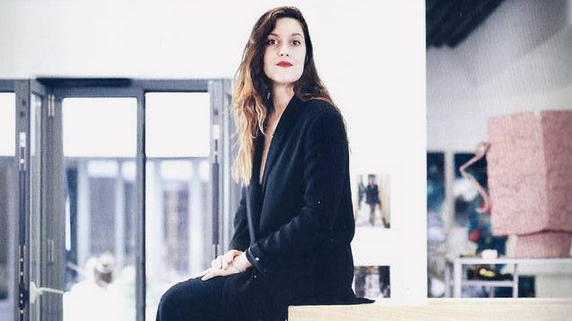 GOLDFINGERS. AURELIA LEBLANC’S ART OF MAGIC