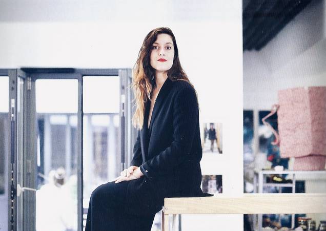 GOLDFINGERS. AURELIA LEBLANC’S ART OF MAGIC